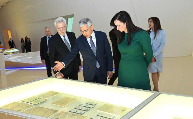 Litvanın Baş naziri İnqa Ruqiniene Heydər Əliyev Mərkəzində olub