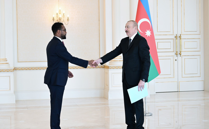 Prezident İlham Əliyev Somalinin Azərbaycanda yeni təyin olunmuş səfirini qəbul edib