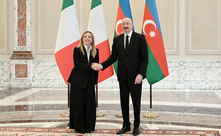 Проходит встреча Президента Ильхама Алиева с Председателем Совета министров Италии Джорджей Мелони в формате «один на один»