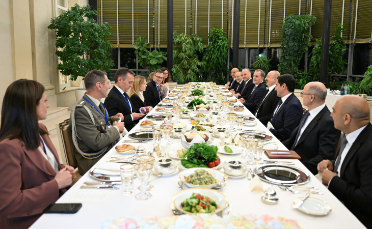 Prezident İlham Əliyevin adından İtaliya Nazirlər Şurasının sədrinin şərəfinə işçi şam yeməyi verilib