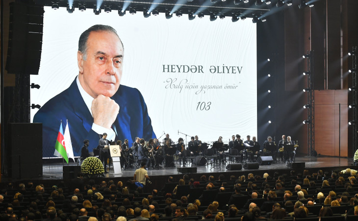 Ulu Öndər Heydər Əliyevin xatirəsinə həsr edilən konsert proqramı təşkil olunub