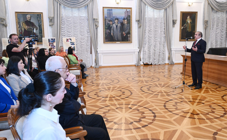 Ədəbiyyat Muzeyində Ümummilli Liderin irsinə elmi baxış