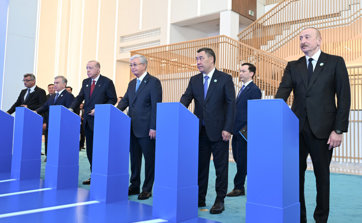 Prezident İlham Əliyev və TDT-nin qeyri-rəsmi Zirvə görüşünün digər iştirakçıları Türk Sivilizasiyası Mərkəzinin təməlqoyma mərasimində iştirak ediblər