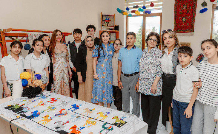 Leyla Əliyeva və Arzu Əliyeva 11 nömrəli inteqrasiya təlimli internat tipli ümumtəhsil məktəbində olublar