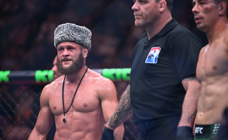 UFC: Rafael Fiziyev gecənin əsas döyüşündə qalib gəlib