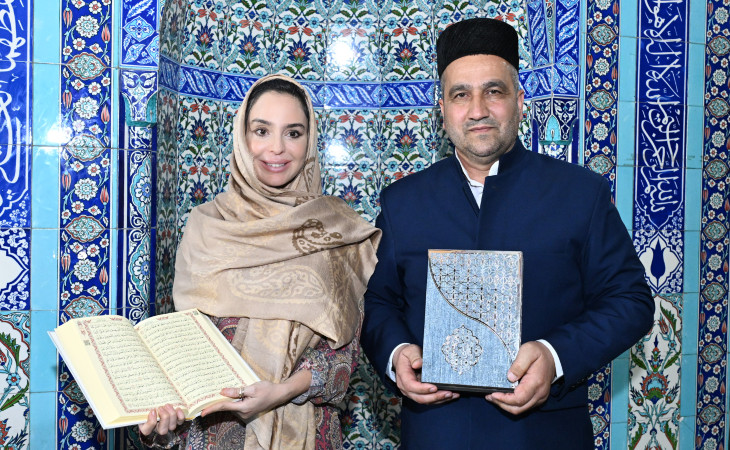 Leyla Əliyeva Yevlaxda Cümə məscidini ziyarət edib
