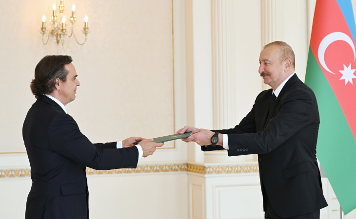 President Ilham Aliyev received credentials of newly appointed Brazilian ambassador