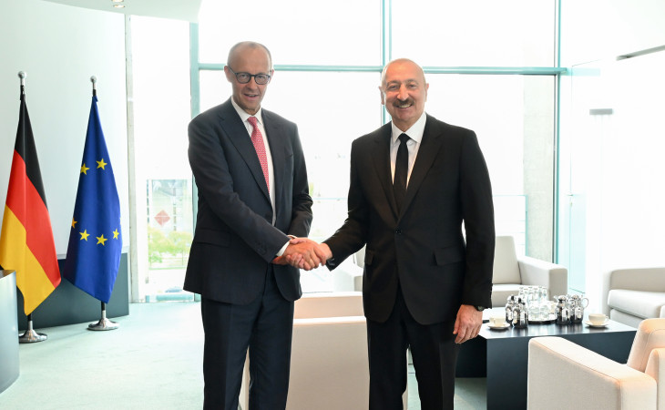 Prezident İlham Əliyev ilə Federal Kansler Fridrix Mertsin təkbətək görüşü keçirilib