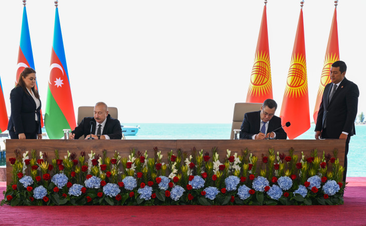 Azərbaycan ilə Qırğızıstan arasında imzalanmış sənədlər mübadilə edilib