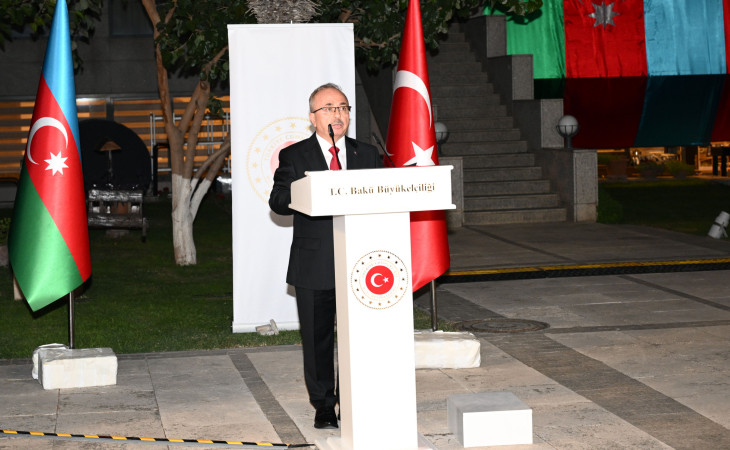 Türkiyənin Zəfər bayramı və Silahlı Qüvvələr Günü Bakıda qeyd olunub