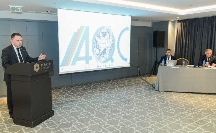 “Qiymətləndirmə” jurnalının ilk sayı təqdim edilib
