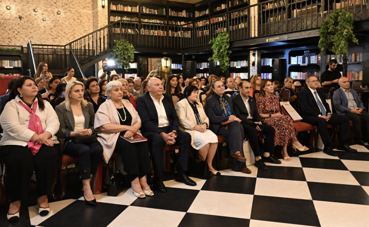 Bakıda Cəfərqulu xan Cavanşir və Qarabağ xanlarının silah kolleksiyasından bəhs edən kitab təqdim olunub