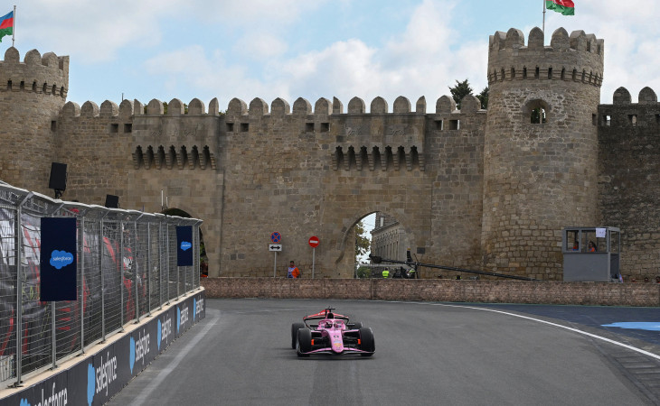 Formula 2: İrlandiyalı pilot birinci əsas yarışın qalibi olub