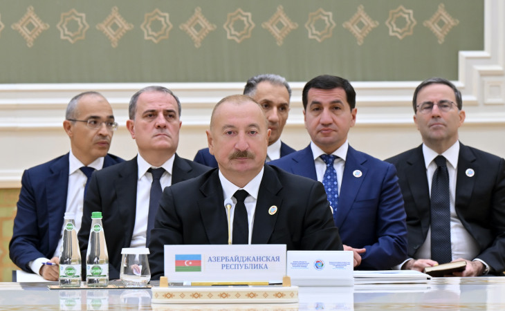 В Туркменбаши проходит 8-я Консультативная встреча глав государств Азербайджана и Центральной Азии