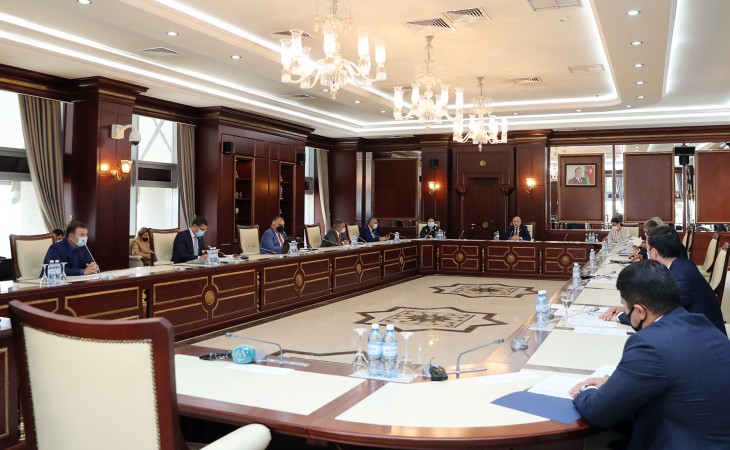 Milli Məclisin Əmək və sosial siyasət komitəsinin iclası keçirilir