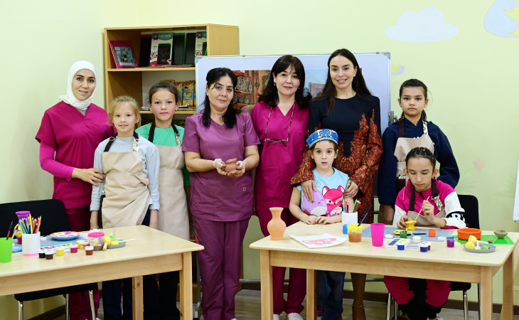 Leyla Əliyeva Səmərqənddə xüsusi qayğıya ehtiyacı olan uşaqlar üçün yaradılan mərkəzlərin fəaliyyəti ilə tanış olub