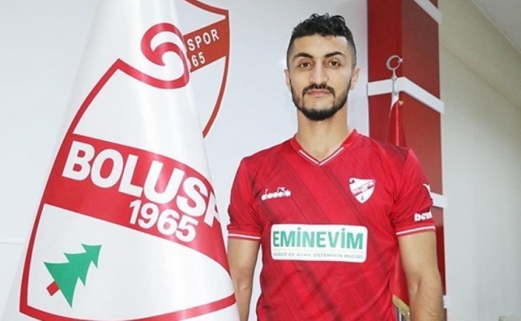 Araz Abdullayev “Boluspor” komandası ilə müqavilə imzalayıb