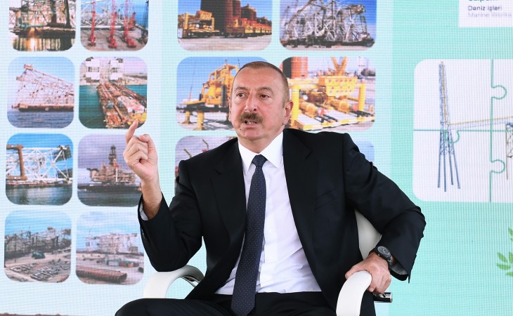 Президент Ильхам Алиев: Труд наших нефтяников служит интересам азербайджанского народа