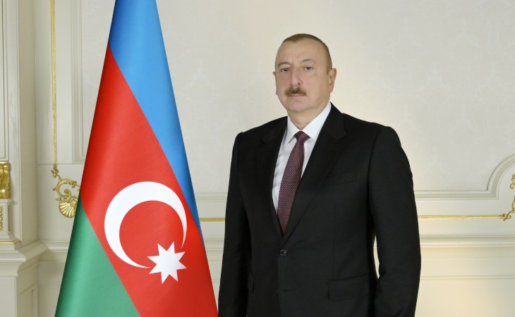Prezidentə yazırlar: Cənab Ali Baş Komandan, Sizin ətrafınızda sıx birləşib ərazi bütövlüyümüz uğrunda canımızdan keçməyə hər an hazırıq
