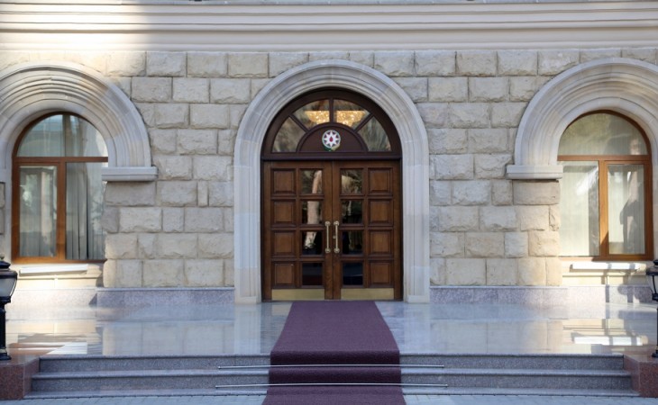 Müdafiə Nazirliyi döyüşlərə qatılmaq istəyən könüllülərə müraciət edib