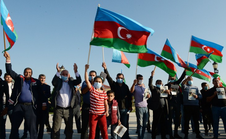 Füzuli sakinlərinin qələbə sevinci