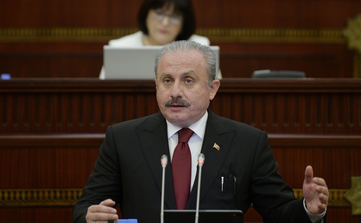 Mustafa Şentop: Cəbhədə Azərbaycan Ordusundan ardına belə baxmadan qorxub qaçan ermənilər ancaq mülki insanları hədəf alırlar