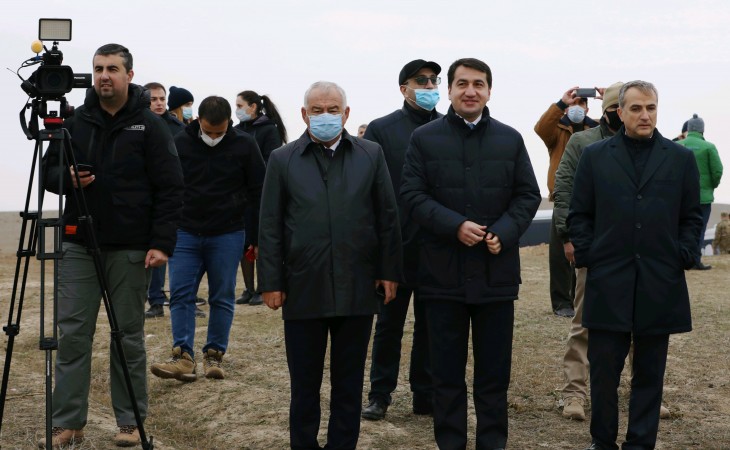 Xarici jurnalistlər ermənilərin Füzuli şəhərində törətdiyi vəhşilikləri öz gözləri ilə görüblər