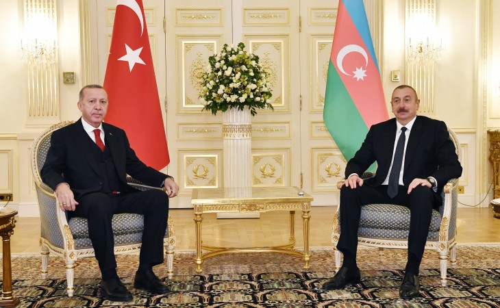 Azerbaijani, Turkish presidents held one-on-one meeting