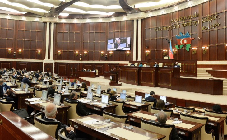 Milli Məclisin plenar iclasında 2021-ci ilin dövlət büdcəsi layihəsi birinci oxunuşda qəbul olunub