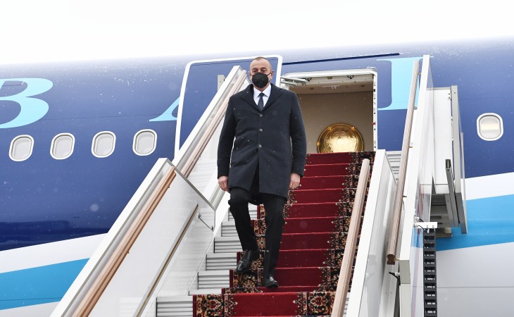 President Ilham Aliyev arrived in Moscow for working visit on the invitation of Russian President Vladimir Putin