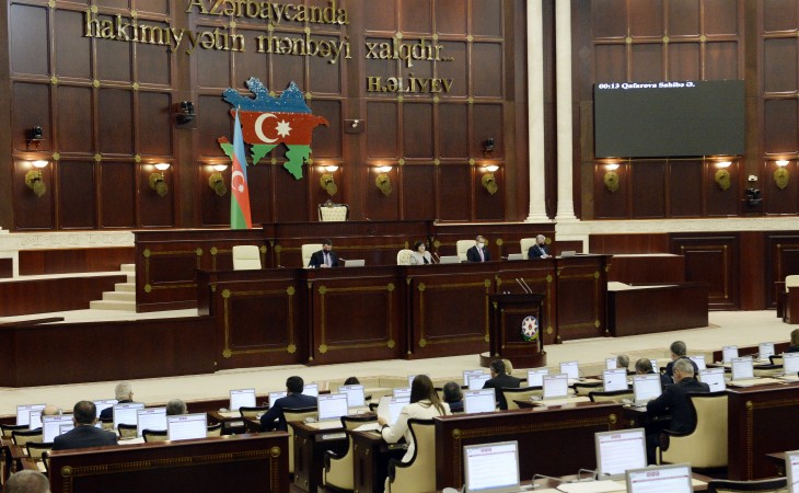 Milli Məclisin yaz sessiyasında ilk plenar iclasi keçirilib