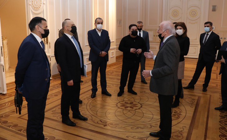 Mədəniyyət naziri ölkəmizdə fəaliyyət göstərən televiziya kanallarının rəhbərləri ilə görüşüb