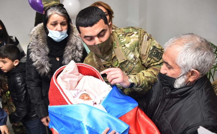 Фонд YASHAT взял на себя необходимые расходы новорожденного ребенка еще одного шехида