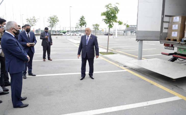 AHİK ulu öndər Heydər Əliyevin doğum günü ilə əlaqədar aztəminatlı ailələrə sovqat göndərib