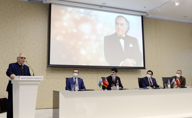 “Ulu öndər Heydər Əliyev doğumunun 98 ilində” adlı panel tədbir təşkil edilib