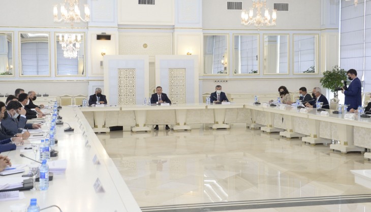 Milli Məclisin komitə iclasında 2020-ci il dövlət büdcəsinin icrası ilə bağlı qanun layihəsi müzakirə olunur