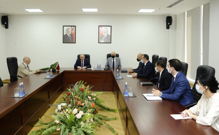 YAP Mərkəzi Aparatında partiyanın Veteranlar Şurasının üzvü Şahlar Əsgərovun 80 illik yubileyi münasibətilə görüş keçirilib