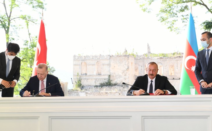 Şuşa Bəyannaməsi: Azərbaycan Ermənistanın 30 illik təcavüzünə son qoyulmasında Türkiyənin mənəvi-siyasi dəstəyini yüksək qiymətləndirir