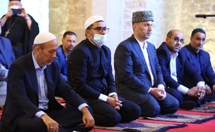 В мечети Юхары Говхерага в Шуше совершен джамаат-намаз, прозвучал азан