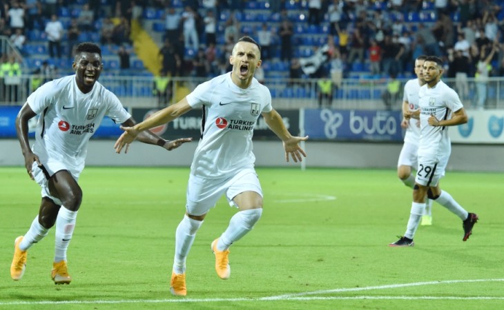 “Neftçi” klubu UEFA Çempionlar Liqasının ikinci təsnifat mərhələsinə yüksəlib
