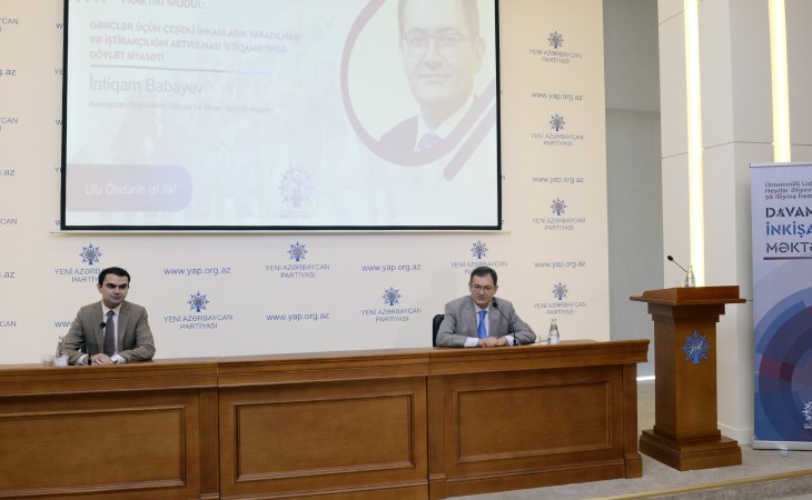 YAP Gənclər Birliyinin “Davamlı İnkişaf Məktəbi” layihəsi çərçivəsində seminar keçirilib
