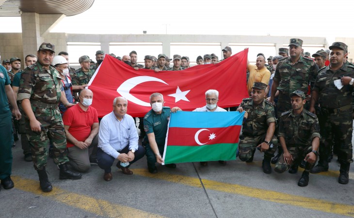 FHN-in Türkiyəyə yollanan növbəti yanğın-xilasetmə qrupu Türkiyə Respublikasının sərhədinə çatıb
