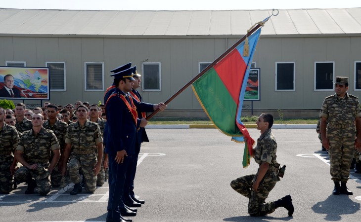 Suraxanıda gənc əsgərlərin andiçmə mərasimi keçirilib