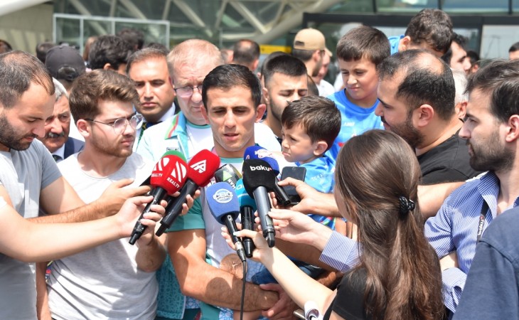 Güləşçi Rafiq Hüseynov: Azərbaycana medalla qayıtdığımız üçün sevinirik