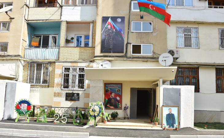 Xətai rayonunda Qarabağ müharibələri şəhidlərinin xatirə lövhəsinin açılışı olub