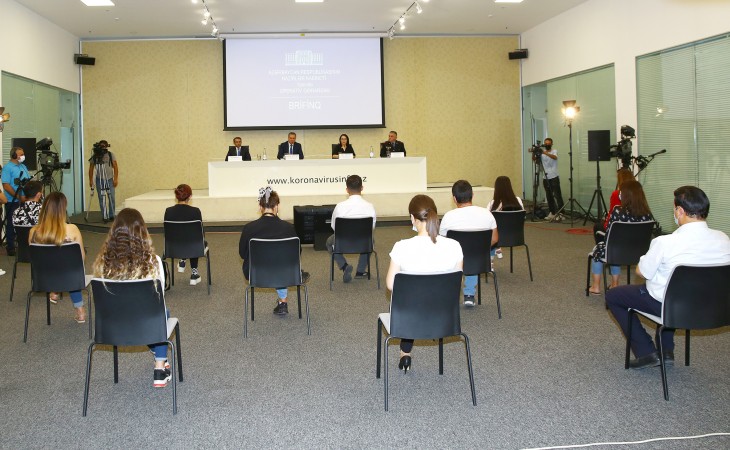 TƏBİB-in şöbə müdiri: Yaşlı insanlar və tibb işçilərinə 3-cü doza vaksin vurdurması məsləhətdir
