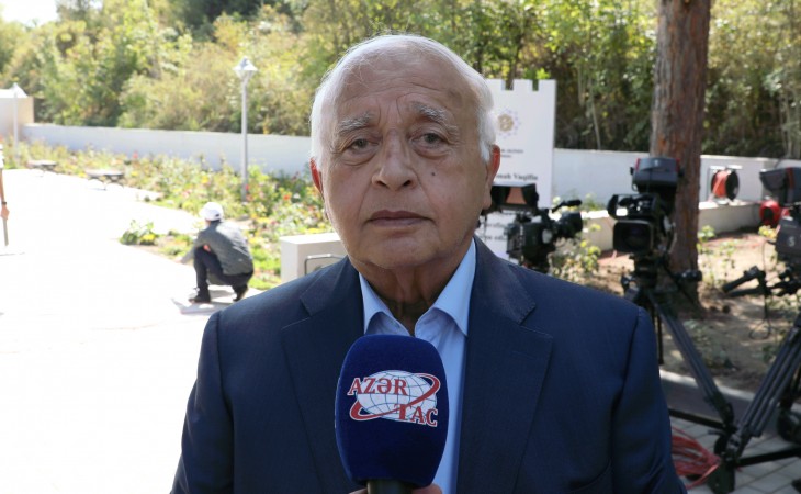 Xalq yazıçısı Elçin: Vaqifin məqbərəsinin açılışında ikinci dəfə iştirak etməyimdən qürur duyuram