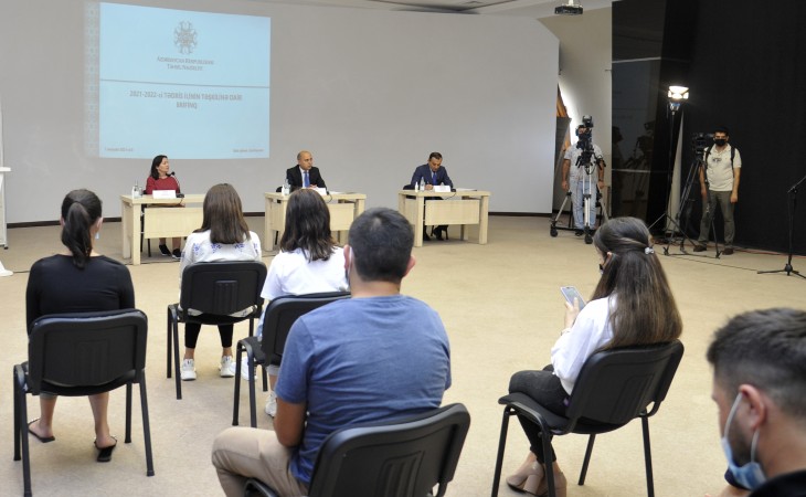Emin Əmrullayev: Təhsil işçilərinin 170 min nəfərə yaxını vaksin olunub