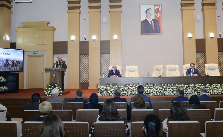 Fövqəladə Hallar Nazirliyinin Akademiyasında Vətən müharibəsi şəhidlərinin xatirəsinə həsr olunmuş anım tədbiri keçirilib