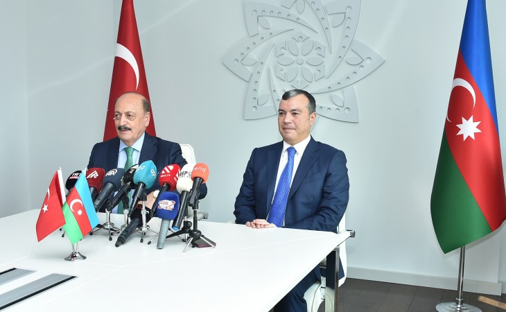 Azərbaycan əmək müqaviləsi ilə çalışan Türkiyə vətəndaşları bütün sosial sığorta xidmətlərindən yararlana bilirlər